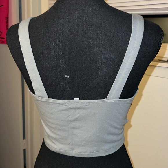 Size M Charlotte Russe Cropped Top - Picture 3 of 3
